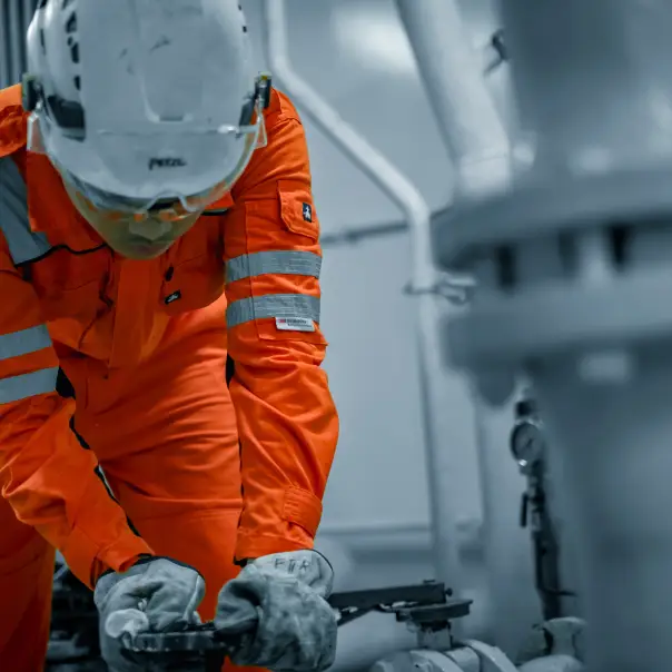 An Odfjell seafarer doing maintenance work